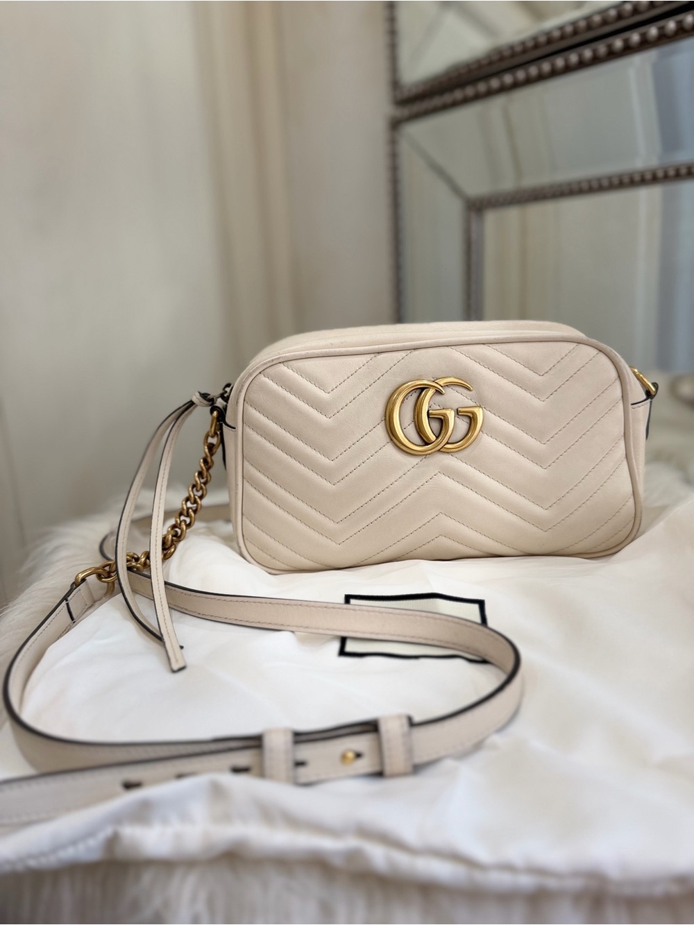 Gucci Beige/Cream Matelassé Leather Camera Crossbody with Gold GG